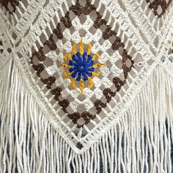Wild Moss Cream Crochet Granny Square Flared Long Sleeve Fringe Top. | Size XL - Picture 5 of 9